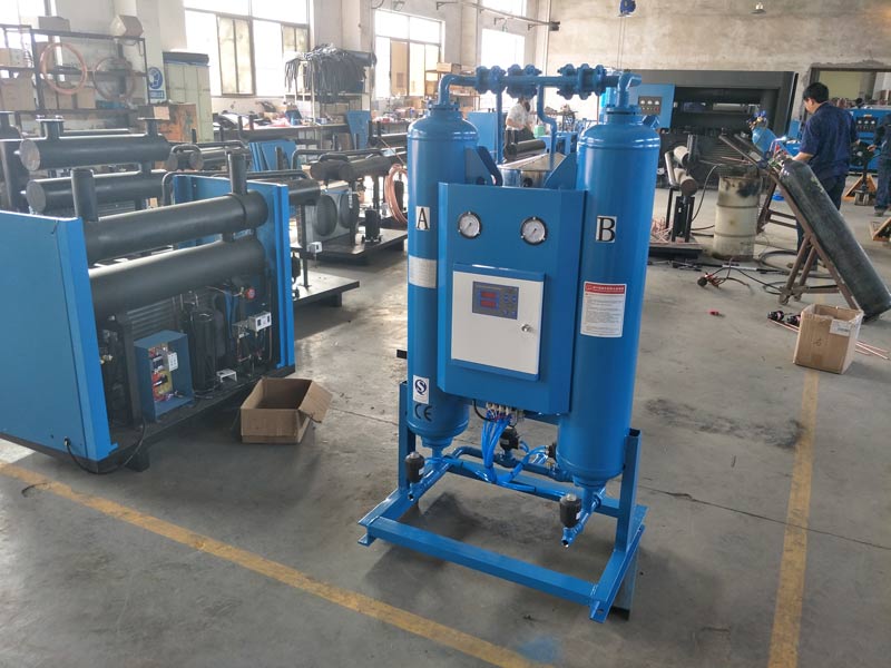 吸附干燥機的維護保養(yǎng)應(yīng)該怎么做?